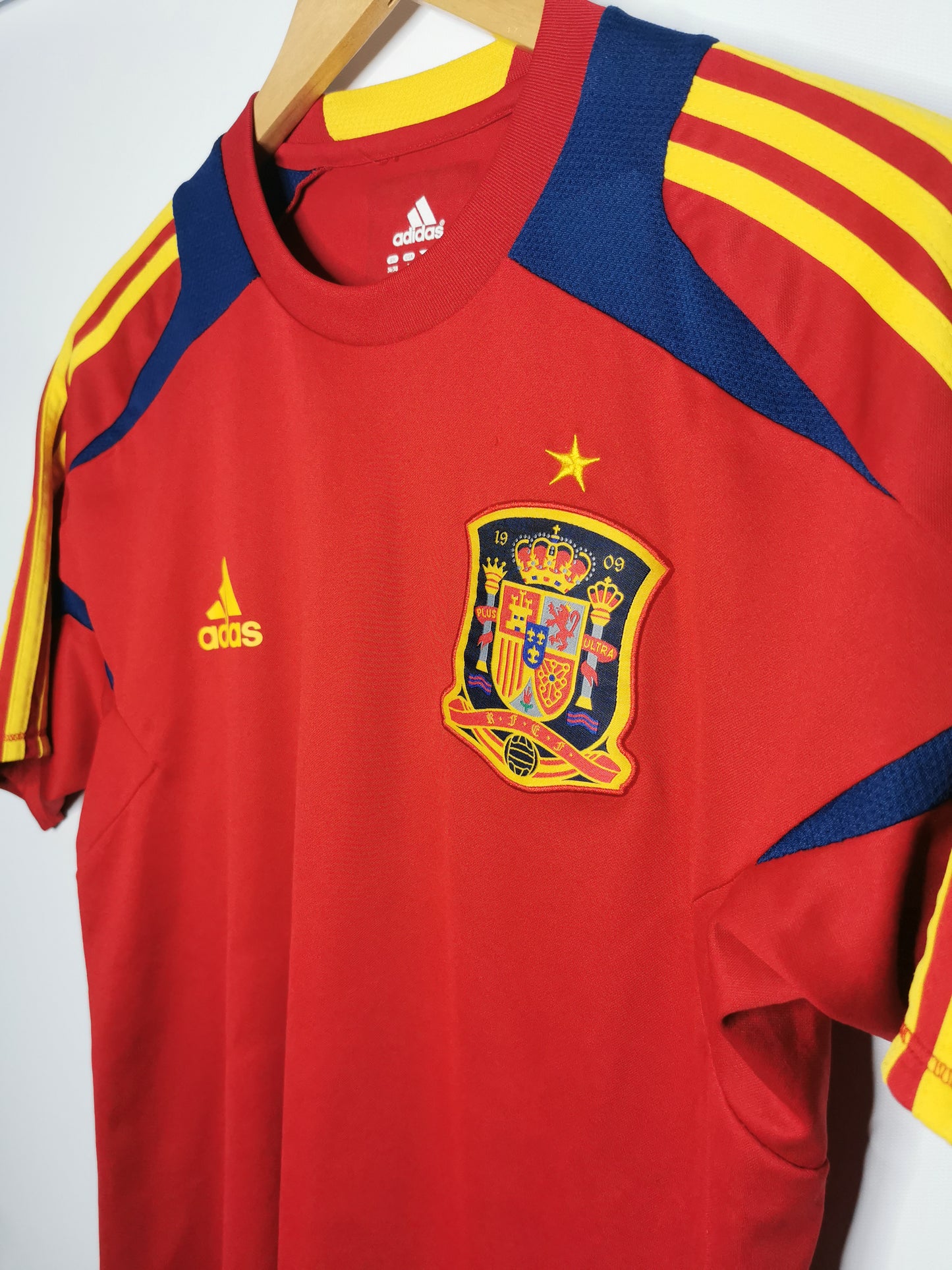 2012 Spain Training Player Spec Tee, Small