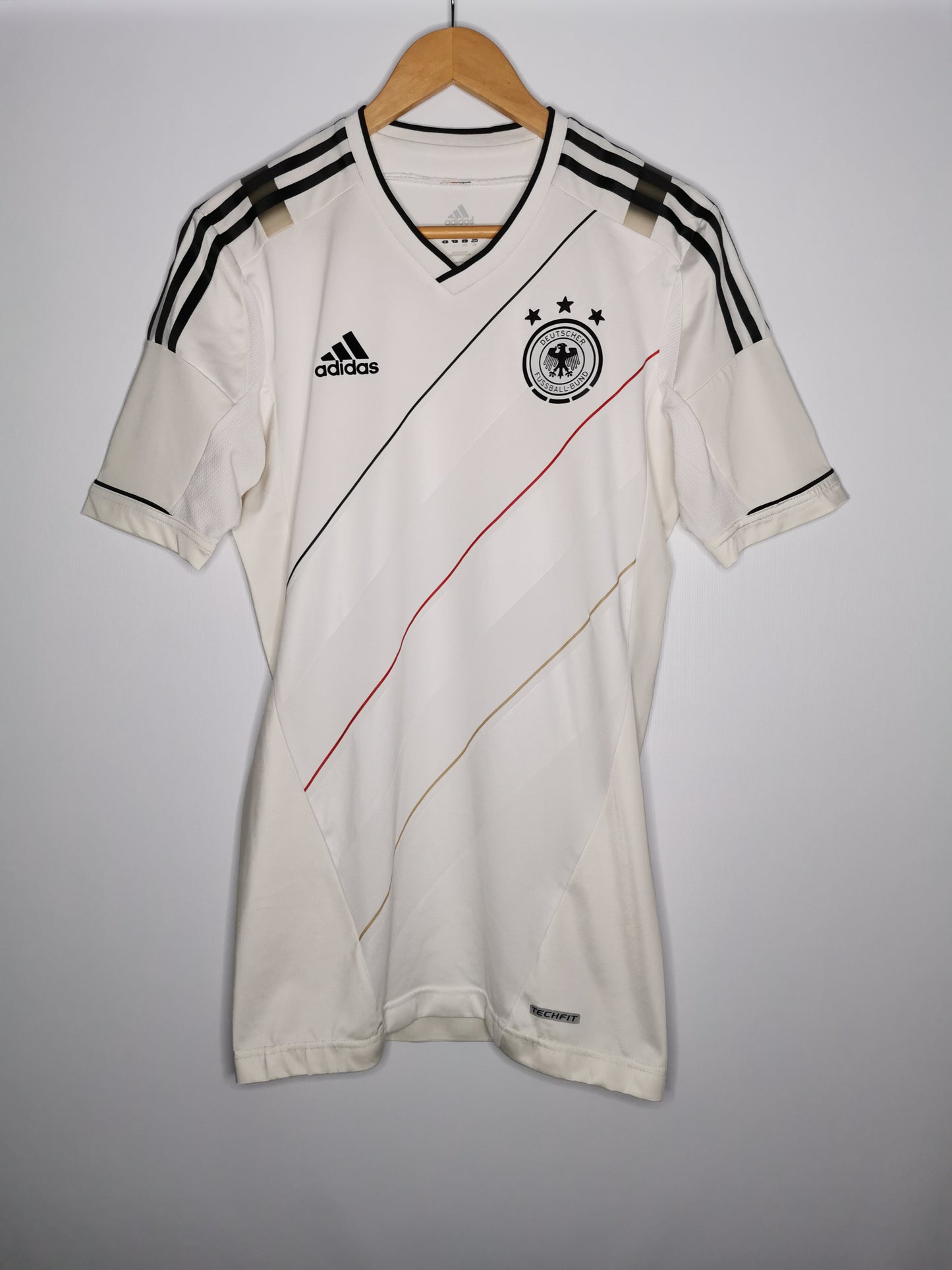 2012 Germany Home player spec, Large