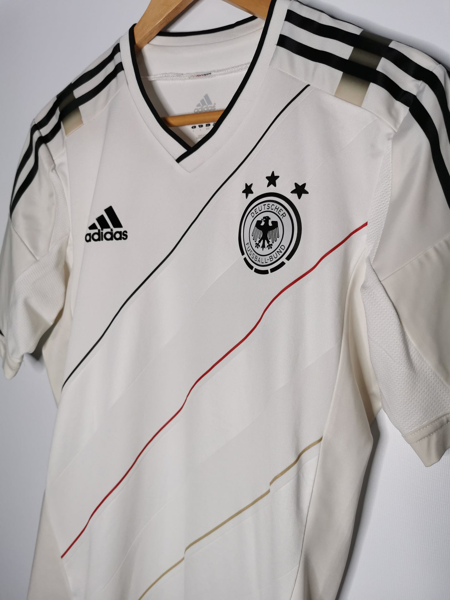 2012 Germany Home player spec, Large